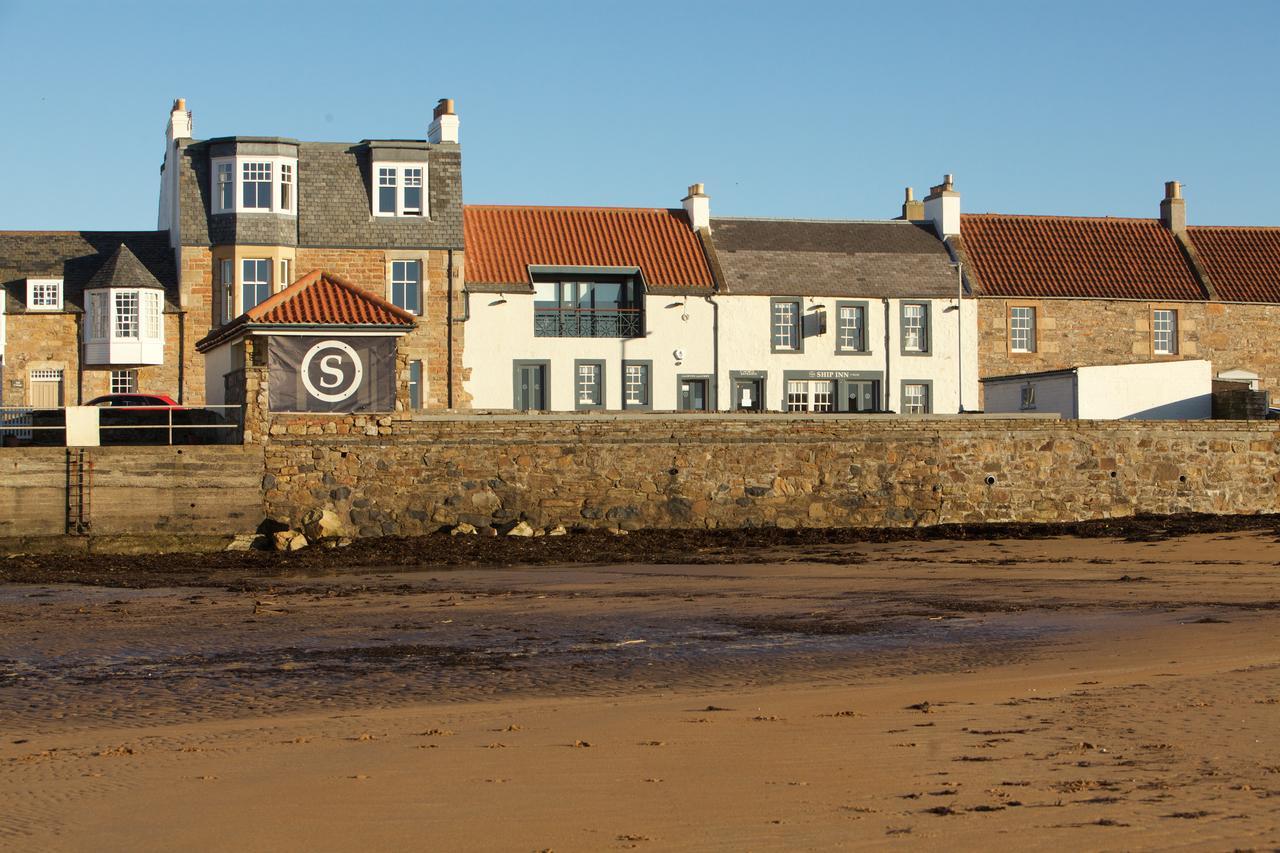 The Ship Inn Elie Luaran gambar
