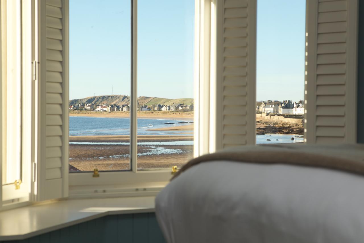 The Ship Inn Elie Luaran gambar