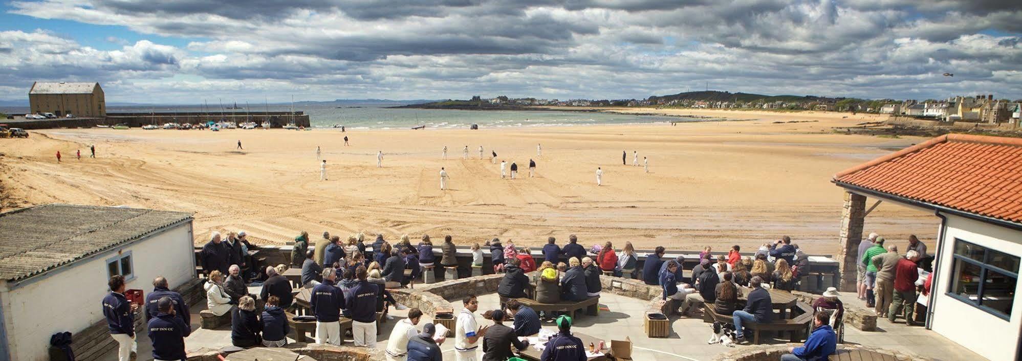 The Ship Inn Elie Luaran gambar
