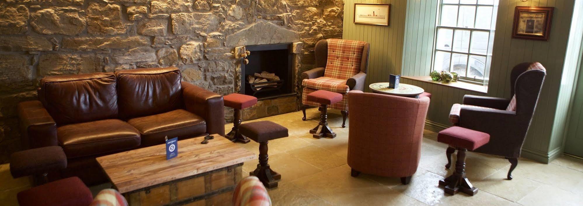 The Ship Inn Elie Luaran gambar