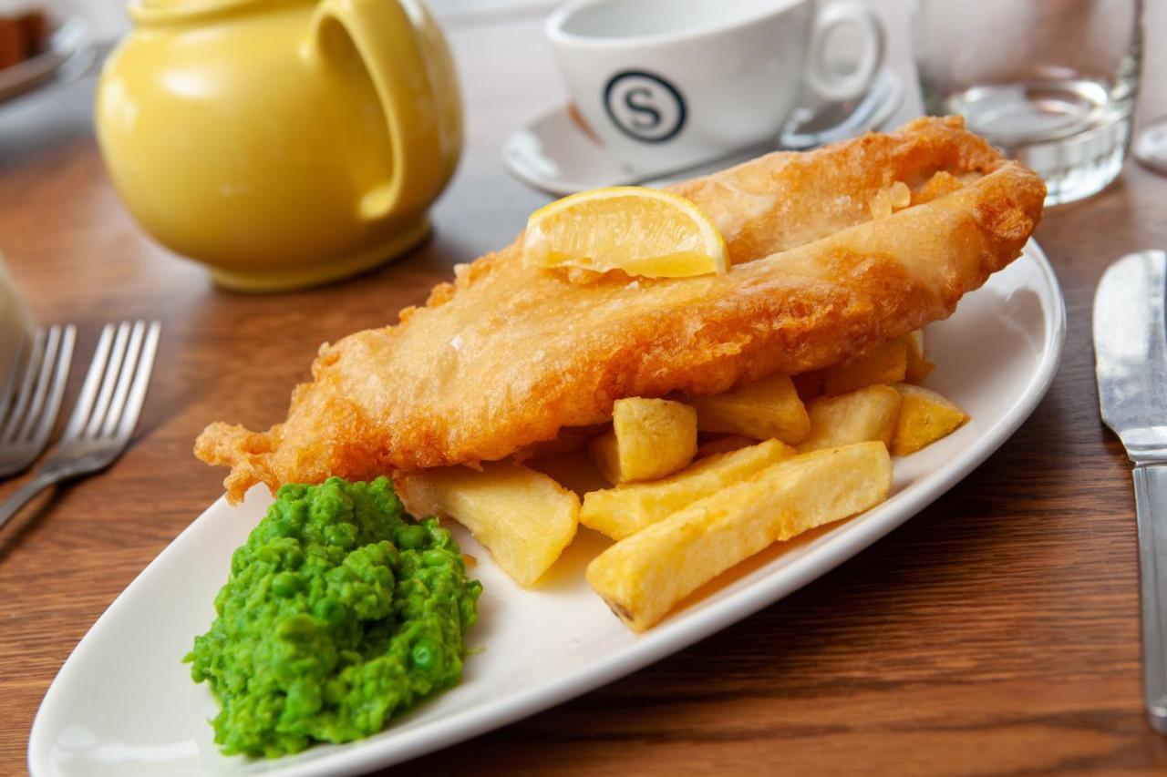 The Ship Inn Elie Luaran gambar